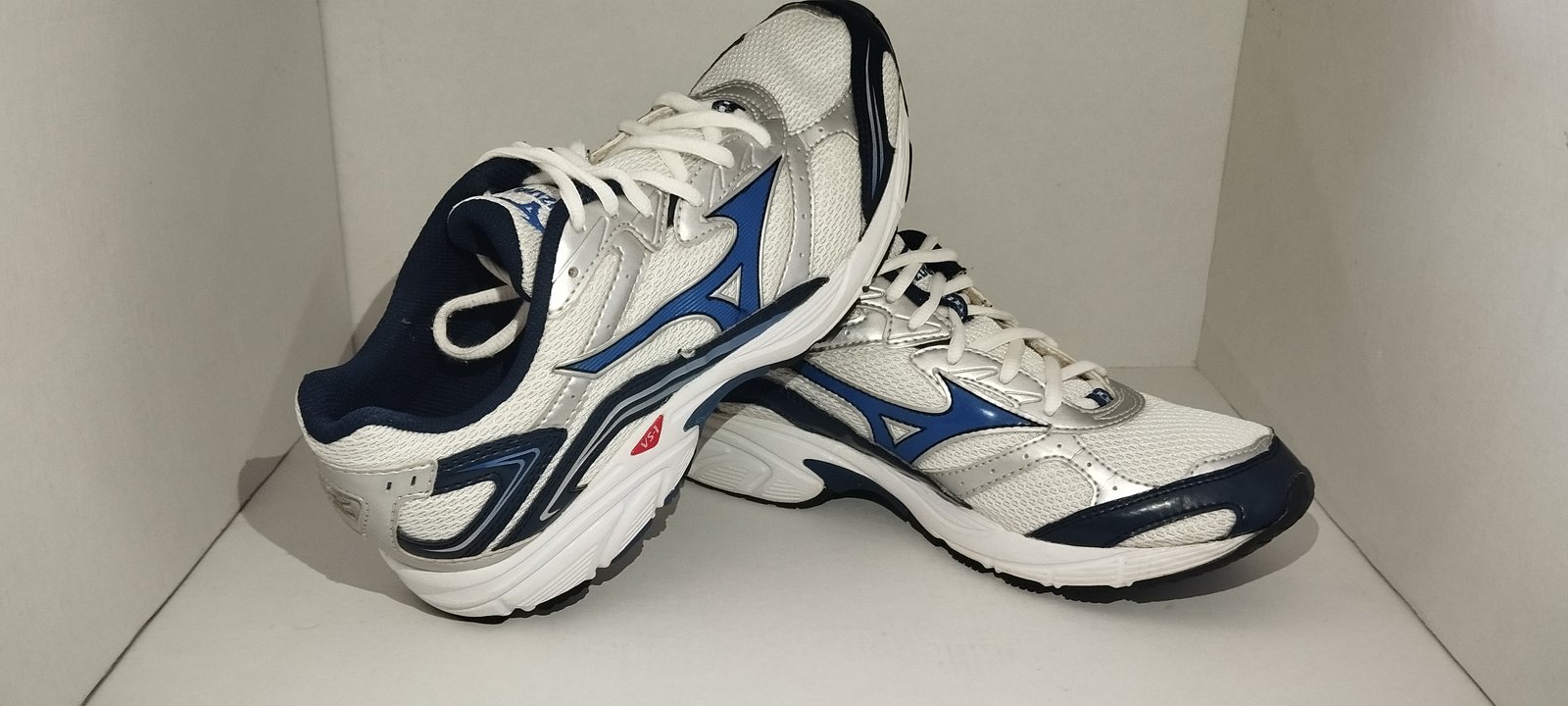 MIZUNO